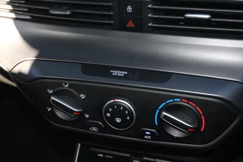 MW72VWF Hyundai i20 1.0T GDi 48V MHD SE Connect 5dr Thumbnail #19