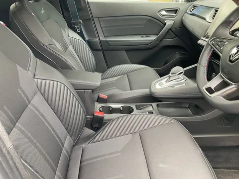 BD74FHP Renault Captur 1.6 E-Tech Full Hybrid 145 Esprit Alpine 5dr Auto Thumbnail #17