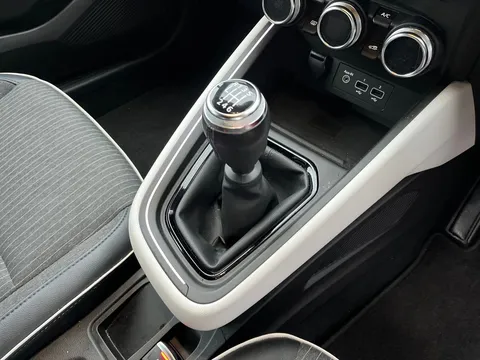 BL22RZA Renault Clio 1.0 TCe 90 SE Edition 5dr Thumbnail #19