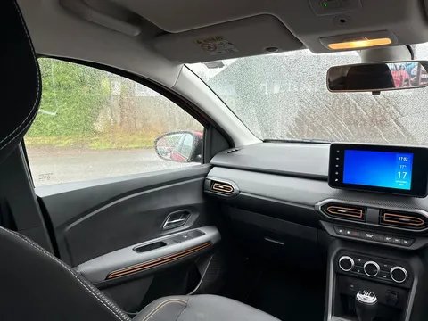 BN72XBU Dacia Sandero Stepway 1.0 TCe Prestige 5dr Thumbnail #11