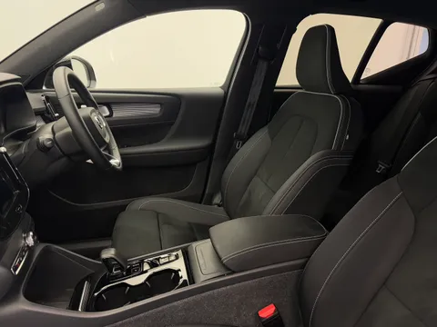 CK73GHF Volvo XC40 2.0 B4P Plus Dark 5dr Auto Thumbnail #21