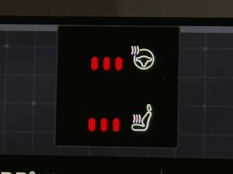 CK73GHF Volvo XC40 2.0 B4P Plus Dark 5dr Auto Thumbnail #35