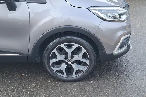 HK69SZL Renault Captur 1.0 TCE 100 Iconic 5dr Thumbnail #5