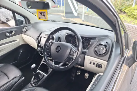 HK69SZL Renault Captur 1.0 TCE 100 Iconic 5dr Thumbnail #33