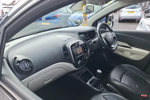 HK69SZL Renault Captur 1.0 TCE 100 Iconic 5dr Thumbnail #32