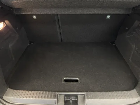 DA72CHV Renault Captur 1.6 E-TECH Hybrid 145 Iconic Edition 5dr Auto Thumbnail #9