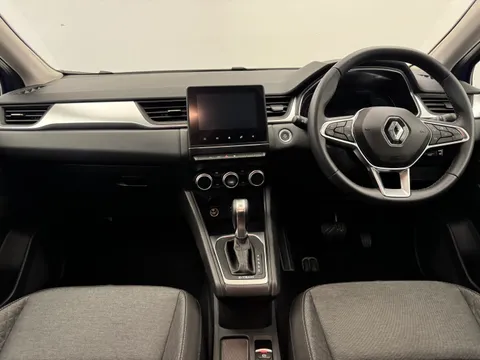 DA72CHV Renault Captur 1.6 E-TECH Hybrid 145 Iconic Edition 5dr Auto Thumbnail #11