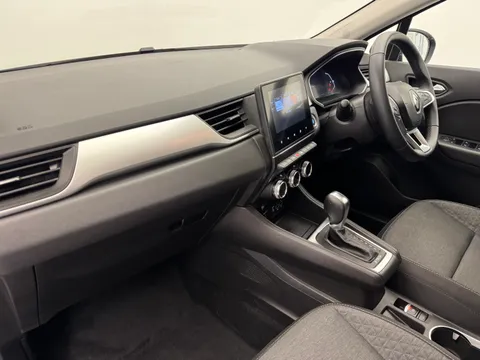 DA72CHV Renault Captur 1.6 E-TECH Hybrid 145 Iconic Edition 5dr Auto Thumbnail #12