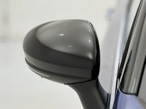 DA72CHV Renault Captur 1.6 E-TECH Hybrid 145 Iconic Edition 5dr Auto Thumbnail #27