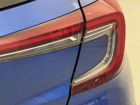 DA72CHV Renault Captur 1.6 E-TECH Hybrid 145 Iconic Edition 5dr Auto Thumbnail #30