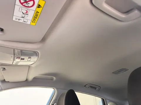 ET21OSZ Hyundai Kona 1.0 TGDi 48V MHEV Premium 5dr Thumbnail #14