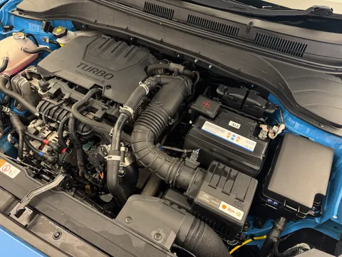 ET21OSZ Hyundai Kona 1.0 TGDi 48V MHEV Premium 5dr Thumbnail #30