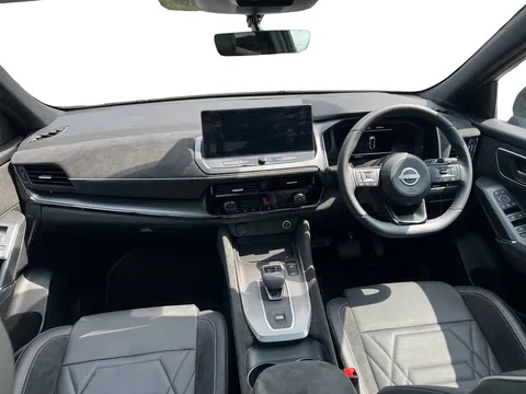 OW24WEP Nissan Qashqai 1.3 DiG-T MH 158 N-Design 5dr Xtronic Thumbnail #4