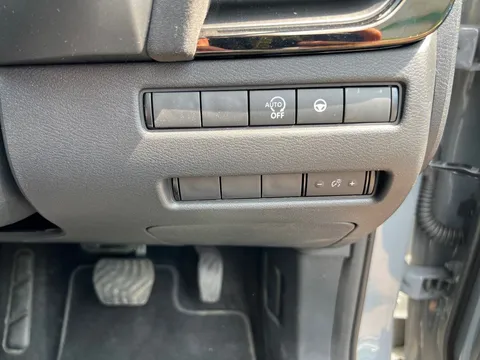 OW24WEP Nissan Qashqai 1.3 DiG-T MH 158 N-Design 5dr Xtronic Thumbnail #22