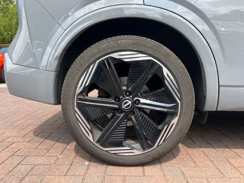 OW24WEP Nissan Qashqai 1.3 DiG-T MH 158 N-Design 5dr Xtronic Thumbnail #26