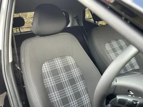 ML75UEK Hyundai i10 1.0 [63] Premium 5dr Auto [Nav] Thumbnail #9