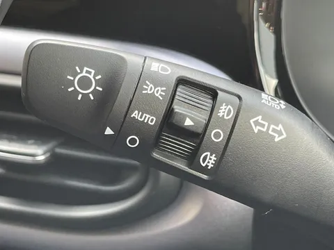 ML75UEK Hyundai i10 1.0 [63] Premium 5dr Auto [Nav] Thumbnail #13