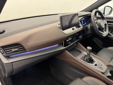 OW24WDN Nissan Qashqai 1.3 DiG-T MH 158 Tekna 5dr Thumbnail #16