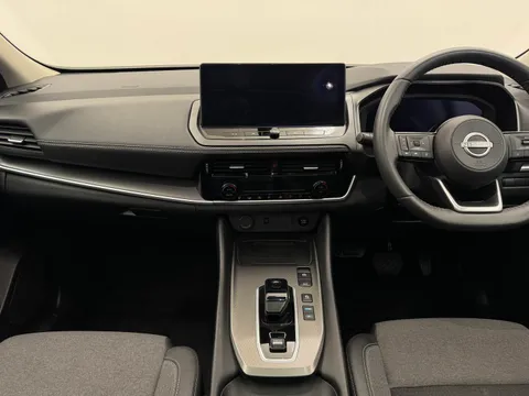 OW24EZE Nissan Qashqai 1.5 E-Power N-Connecta [Glass Roof] 5dr Auto Thumbnail #5