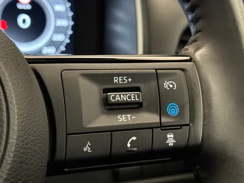 OW24EZE Nissan Qashqai 1.5 E-Power N-Connecta [Glass Roof] 5dr Auto Thumbnail #14