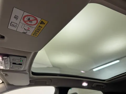 OW24EZE Nissan Qashqai 1.5 E-Power N-Connecta [Glass Roof] 5dr Auto Thumbnail #23