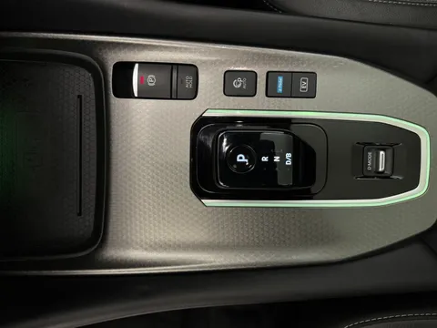 OW24EZE Nissan Qashqai 1.5 E-Power N-Connecta [Glass Roof] 5dr Auto Thumbnail #31