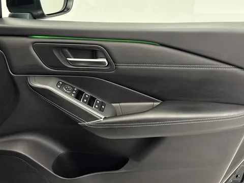 OW24EZE Nissan Qashqai 1.5 E-Power N-Connecta [Glass Roof] 5dr Auto Thumbnail #33