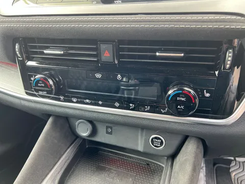 OW74CYS Nissan Qashqai 1.3 DiG-T MH 158 Tekna+ 5dr Thumbnail #27