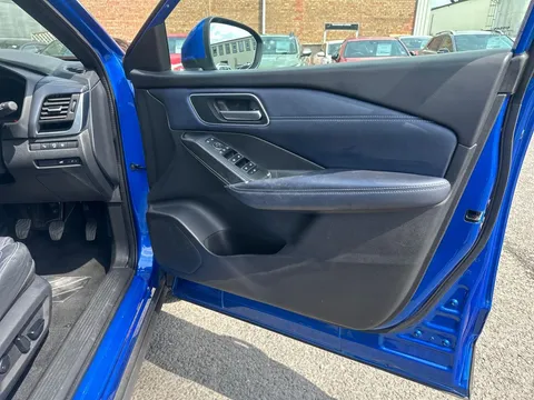 FE22MYJ Nissan Qashqai 1.3 DiG-T MH Tekna 5dr Thumbnail #17