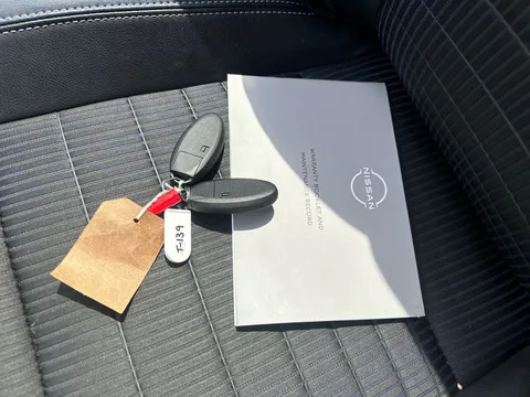 FE22MYJ Nissan Qashqai 1.3 DiG-T MH Tekna 5dr Thumbnail #20