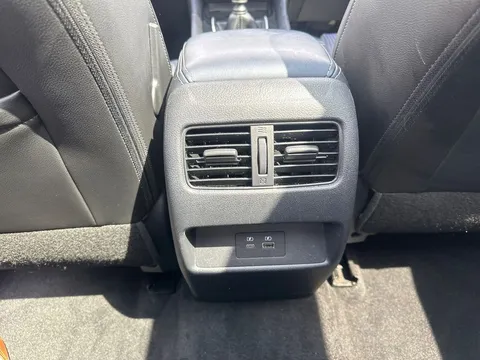 FE22MYJ Nissan Qashqai 1.3 DiG-T MH Tekna 5dr Thumbnail #25