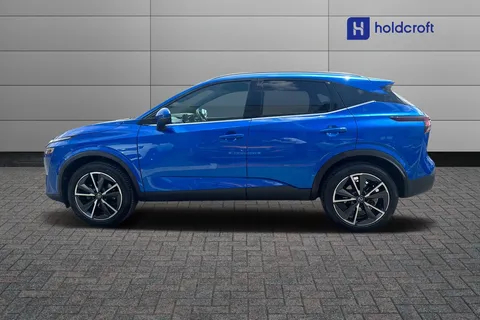 FE22MYJ Nissan Qashqai 1.3 DiG-T MH Tekna 5dr Thumbnail #7