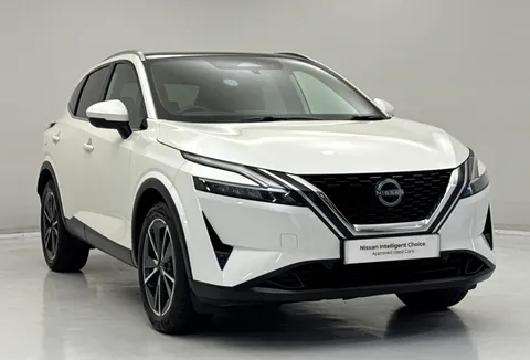 KM73UVZ Nissan Qashqai 1.3 DiG-T MH Tekna 5dr Thumbnail #4
