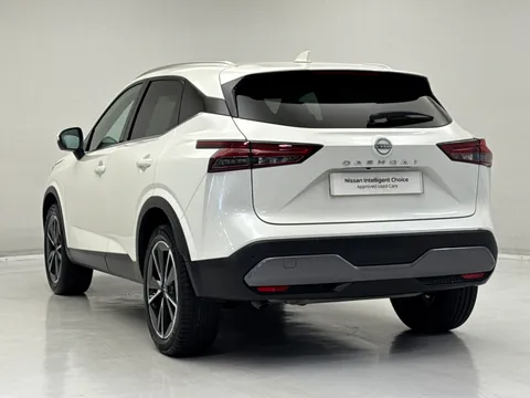 KM73UVZ Nissan Qashqai 1.3 DiG-T MH Tekna 5dr Thumbnail #11