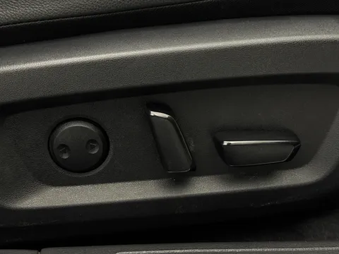 KM73UVZ Nissan Qashqai 1.3 DiG-T MH Tekna 5dr Thumbnail #22