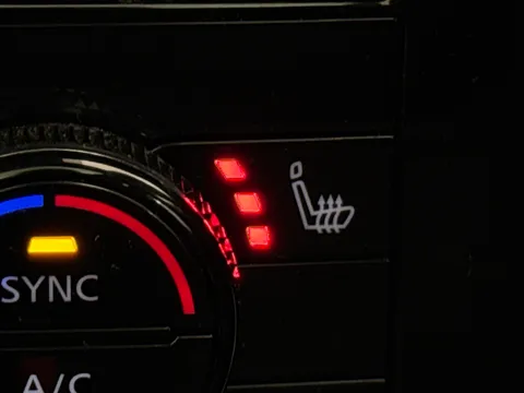 KM73UVZ Nissan Qashqai 1.3 DiG-T MH Tekna 5dr Thumbnail #30