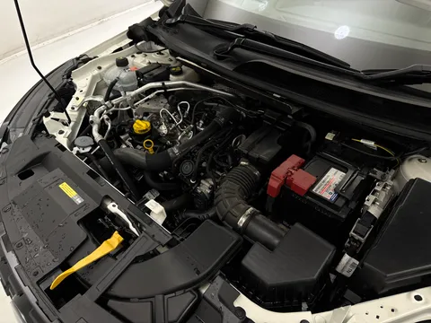 KM73UVZ Nissan Qashqai 1.3 DiG-T MH Tekna 5dr Thumbnail #32