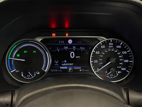 OX73KNU Nissan Juke 1.6 Hybrid N-Connecta 5dr Auto Thumbnail #29