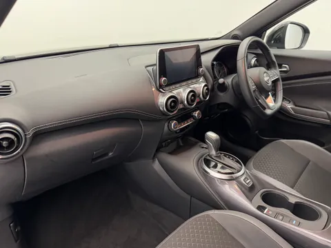 OV24YLN Nissan Juke 1.6 Hybrid N-Connecta 5dr Auto Thumbnail #15