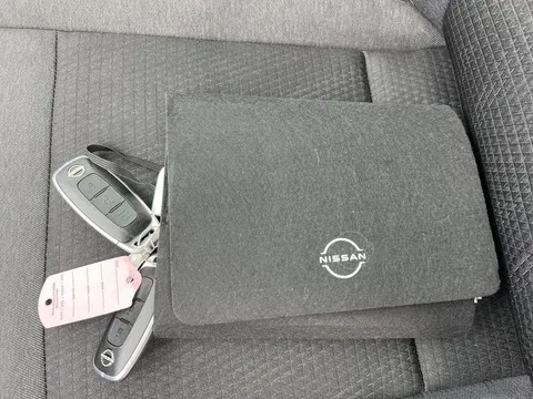 OV24KVX Nissan Qashqai 1.5 E-Power N-Connecta 5dr Auto Thumbnail #20