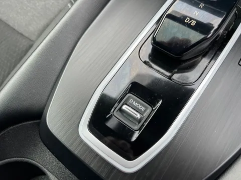 OV24KVX Nissan Qashqai 1.5 E-Power N-Connecta 5dr Auto Thumbnail #26