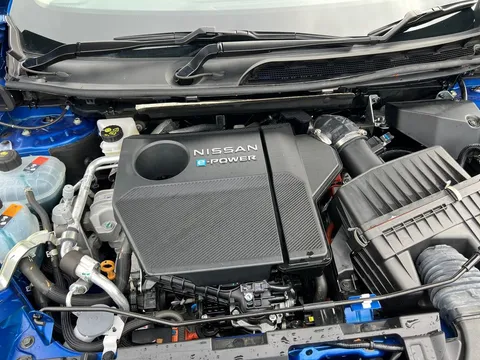 OV24KVX Nissan Qashqai 1.5 E-Power N-Connecta 5dr Auto Thumbnail #28