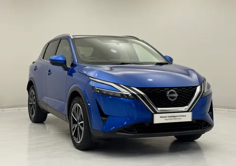 KM73UZG Nissan Qashqai 1.3 DiG-T MH Tekna 5dr Thumbnail #4