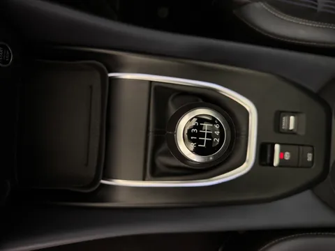 KM73UZG Nissan Qashqai 1.3 DiG-T MH Tekna 5dr Thumbnail #19