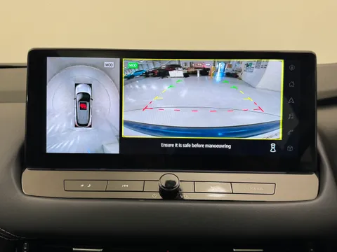 KM73UZG Nissan Qashqai 1.3 DiG-T MH Tekna 5dr Thumbnail #28