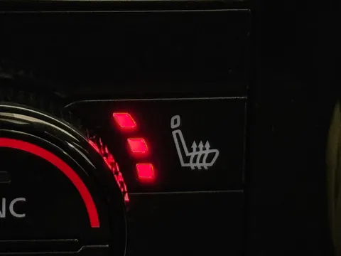 KM73UZG Nissan Qashqai 1.3 DiG-T MH Tekna 5dr Thumbnail #30