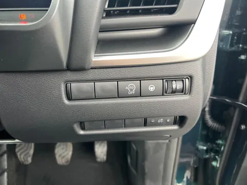 OW24EZP Nissan Qashqai 1.3 DiG-T MH N-Connecta [Glass Roof] 5dr Thumbnail #22