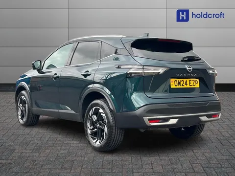 OW24EZP Nissan Qashqai 1.3 DiG-T MH N-Connecta [Glass Roof] 5dr Thumbnail #8