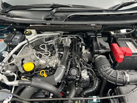 OW24EZP Nissan Qashqai 1.3 DiG-T MH N-Connecta [Glass Roof] 5dr Thumbnail #27