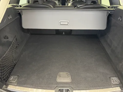 ME19YDW Volvo XC60 2.0 D4 Inscription 5dr AWD Geartronic Thumbnail #16